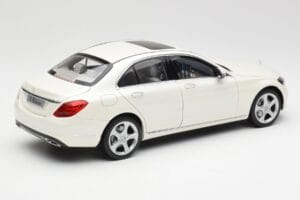Mercedes C-Class W205 Diamond Bel Metalik Norev 1:18 B66960256 Kovina – slika 3 od 8