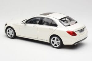 Mercedes C-Class W205 Diamond Bel Metalik Norev 1:18 B66960256 Kovina – slika 7 od 8