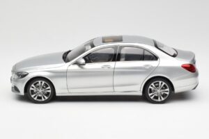 Mercedes C-Class W205 Iridium Srebrna Metalik Norev 1:18 B66960253 Kovina – slika 4 od 8