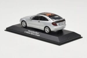 Mercedes C-Class W203 Sport Coupe Srebrn Minichamps 1:43 B66961916 Kovina – slika 3 od 4