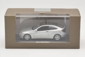 Mercedes C-Class W203 Sport Coupe Srebrn Minichamps 1:43 B66961916 Kovina – slika 4 od 4