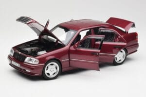 Mercedes AMG C36 W202 Almandine Rdeč Norev 1:18 B66040706 Kovina – slika 2 od 8