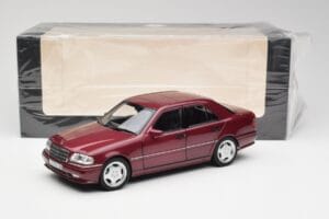 Mercedes AMG C36 W202 Almandine Rdeč Norev 1:18 B66040706 Kovina – slika 8 od 8