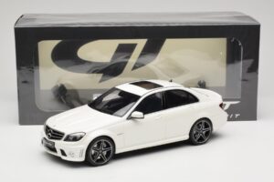 Mercedes C63 AMG W204 Diamond White GT Spirit 1:18 GT928 Smola – slika 6 od 6