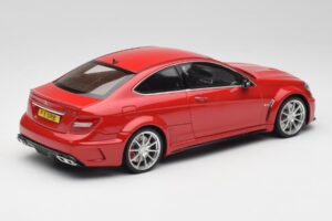 Mercedes AMG C63 W204 Rdeč 2nd Choice GT Spirit 1:18 GT065-D1 Smola – slika 2 od 6