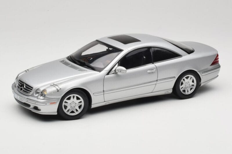 Mercedes CL 500 C215 Srebrna AUTOart 1:18 B66962152 Kovina