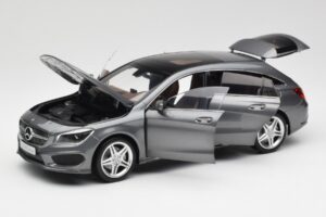 Mercedes CLA C117 Mountain Siv Norev 1:18 B66960351 Kovina – slika 2 od 8