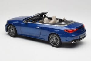 Mercedes CLE Kabriolet A236 Modra Norev 1:18 B66960653 Kovina – slika 8 od 9