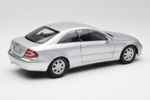 Mercedes CLK 500 C209 Srebrna Kyosho 1:18 B66962144 Kovina – slika 3 od 8