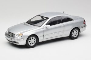 Mercedes CLK 500 C209 Srebrna Kyosho 1:18 B66962144 Kovina