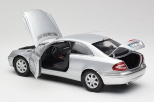 Mercedes CLK 500 C209 Srebrna Kyosho 1:18 B66962144 Kovina – slika 5 od 8