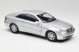 Mercedes CLK 500 C209 Srebrna Kyosho 1:18 B66962144 Kovina – slika 6 od 8