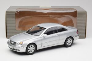 Mercedes CLK 500 C209 Srebrna Kyosho 1:18 B66962144 Kovina – slika 8 od 8