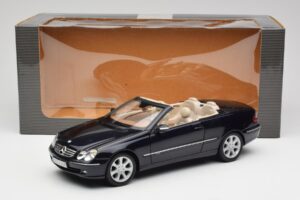 Mercedes CLK 500 W209 Kabriolet Temno Moder Metalik Kyosho 1:18 B66962174 Kovina – slika 9 od 9