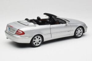 Mercedes CLK 500 Kabriolet Elegance A209 Srebrna Kyosho 1:18 B66962172 Kovina – slika 3 od 8