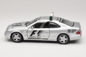 Mercedes AMG CLK 55 F1 Safety Car Maisto 1:18 B66005234 Kovina – slika 3 od 6