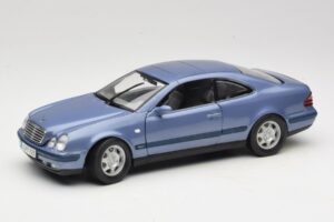 Mercedes CLK C208 Vijolična Anson 1:18 30330 Kovina