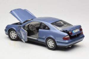 Mercedes CLK C208 Vijolična Anson 1:18 30330 Kovina – slika 5 od 8
