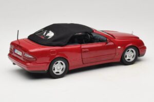 Mercedes CLK A208 Kabriolet Rdeča Anson 1:18 30338 Kovina – slika 3 od 8