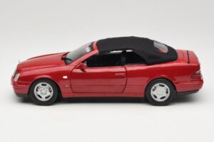 Mercedes CLK A208 Kabriolet Rdeča Anson 1:18 30338 Kovina – slika 4 od 8