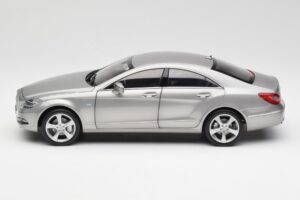 Mercedes CLS C218 Designo Alubeam Titanium Norev 1:18 B66961298 Kovina – slika 4 od 8