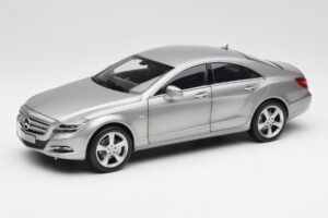 Mercedes CLS C218 Designo Alubeam Titanium Norev 1:18 B66961298 Kovina