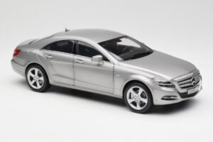 Mercedes CLS C218 Designo Alubeam Titanium Norev 1:18 B66961298 Kovina – slika 6 od 8