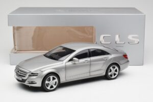 Mercedes CLS C218 Designo Alubeam Titanium Norev 1:18 B66961298 Kovina – slika 8 od 8
