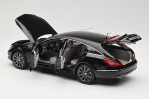 Mercedes CLS Shooting Brake X218 Obsidian Black Norev 1:18 B66960115 Kovina – slika 5 od 8