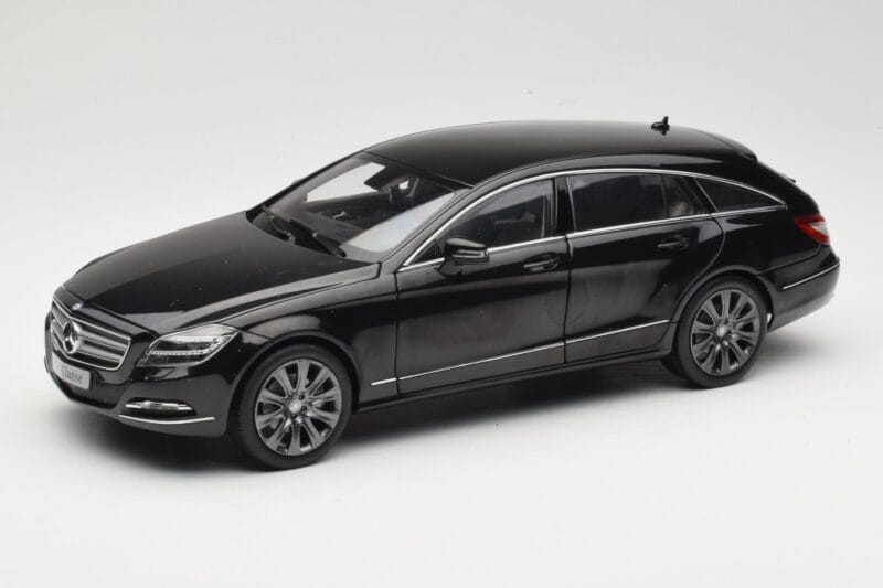 Mercedes CLS Shooting Brake X218 Obsidian Black Norev 1:18 B66960115 Kovina