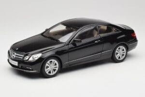 Mercedes E-Class Coupe C207 Obsidian Black Metallic Norev 1:18 B66962418 Kovina