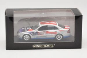 Mercedes E-Class W211 #11 Bluetec Paris-Beijing 2006 Minichamps 1:43 B66962267-R Kovina – slika 4 od 4