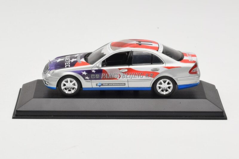 Mercedes E-Class W211 #11 Bluetec Paris-Beijing 2006 Minichamps 1:43 B66962267-R Kovina
