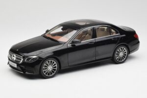 Mercedes E-Class W213 Obsidian Črn iScale 1:18 B66960380 Kovina