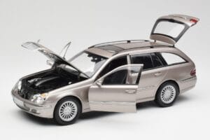 Mercedes E320 CDI W210 Karavan Cubanite Srebrn Kyosho 1:18 B66962188 Kovina – slika 2 od 8