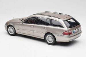 Mercedes E320 CDI W210 Karavan Cubanite Srebrn Kyosho 1:18 B66962188 Kovina – slika 7 od 8
