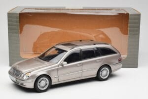 Mercedes E320 CDI W210 Karavan Cubanite Srebrn Kyosho 1:18 B66962188 Kovina – slika 8 od 8
