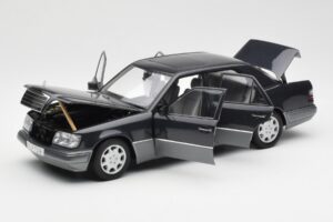 Mercedes E320 W124 Nautik Modra Metallic Dealer Edition AUTOart 1:18 B66040508 Kovina – slika 2 od 8