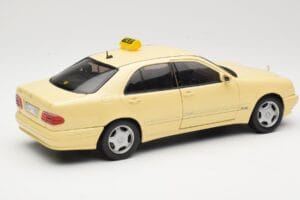 Mercedes E320 W210 Taxi Sun Star 1:18 1160 Kovina – slika 3 od 8