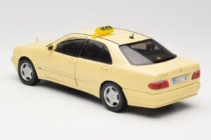 Mercedes E320 W210 Taxi Sun Star 1:18 1160 Kovina – slika 7 od 8