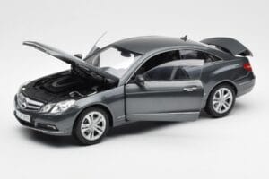 Mercedes E500 C207 Coupe Tenoric Siv Norev 1:18 183540 Kovina – slika 2 od 8