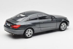 Mercedes E500 C207 Coupe Tenoric Siv Norev 1:18 183540 Kovina – slika 3 od 8