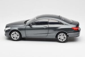 Mercedes E500 C207 Coupe Tenoric Siv Norev 1:18 183540 Kovina – slika 4 od 8