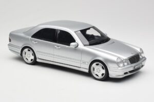Mercedes E55 AMG W210 Brilliant Silver Otto 1:18 OT459 Smola – slika 4 od 6