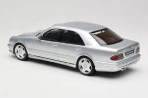 Mercedes E55 AMG W210 Brilliant Silver Otto 1:18 OT459 Smola – slika 5 od 6