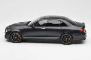 Mercedes AMG E63 S W213 Edition 1 Night Črna GT Spirit 1:18 B66963111 Smola – slika 3 od 6