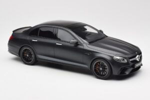Mercedes AMG E63 S W213 Edition 1 Night Črna GT Spirit 1:18 B66963111 Smola – slika 4 od 6