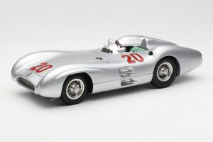 Mercedes W196 Streamliner #20 K. Kling French GP 1954 CMC 1:18 M-128B Kovina