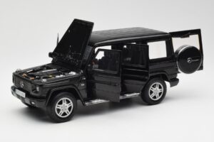 Mercedes G 500 W463 Črn Dealer Edition AUTOart 1:18 B66962143 Kovina – slika 2 od 8