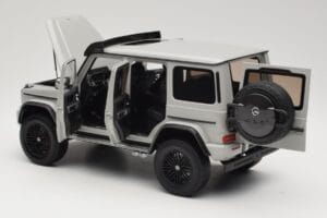 Mercedes G 63 AMG 4x4 Squared Arabian Grey Almost Real 1:18 820829 Kovina – slika 5 od 8